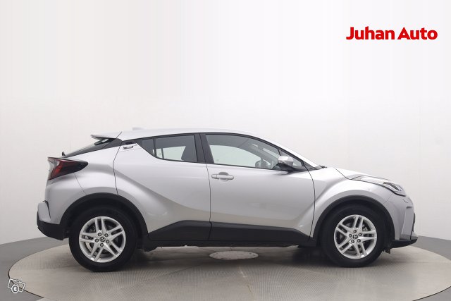 TOYOTA C-HR 2