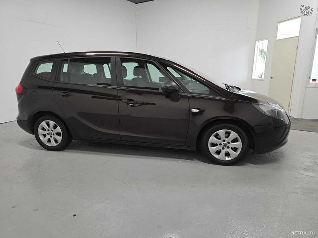 Opel Zafira Tourer 4