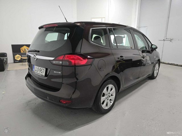 Opel Zafira Tourer 6