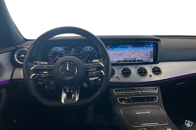 Mercedes-Benz E 63 AMG 10