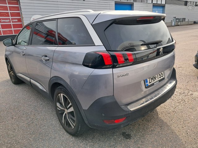 Peugeot 5008 3