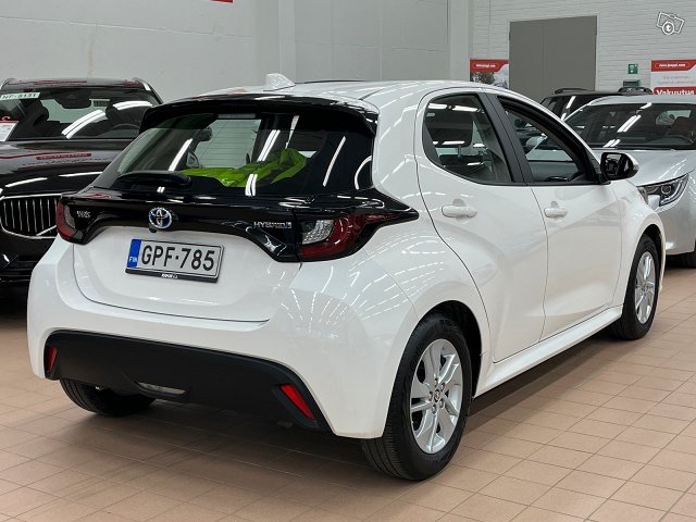 Toyota Yaris 2