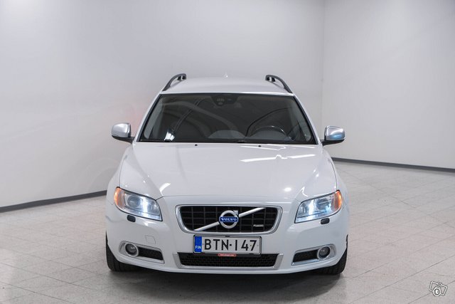 Volvo V70 2