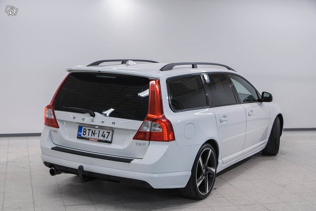 Volvo V70 5