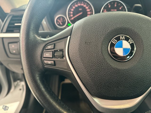 BMW 318 Gran Turismo 18