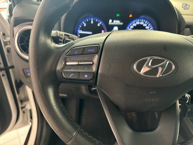 Hyundai KONA 18