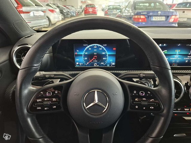 Mercedes-Benz A 9