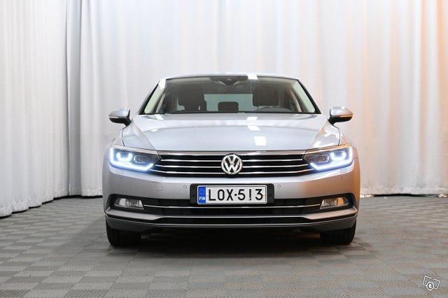 Volkswagen Passat 2