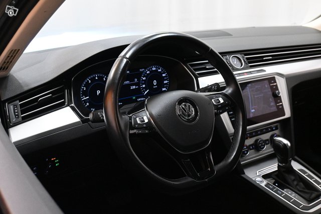 Volkswagen Passat 13