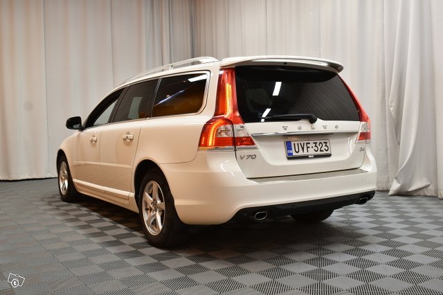 Volvo V70 4