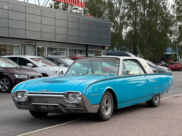 Ford Thunderbird