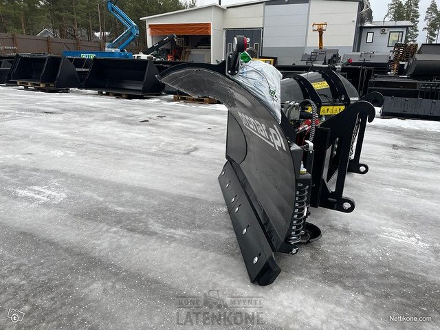 Pronar Heittävä Nivelaura PUV-3300M Volvo BM 19