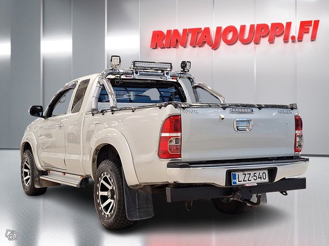 Toyota Hilux 4