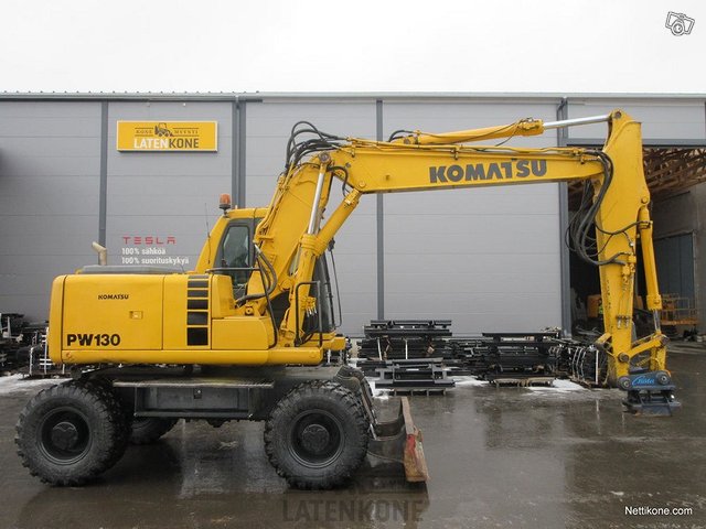 Komatsu PW130-6 Pyöräalustainen Kaivinkone 1