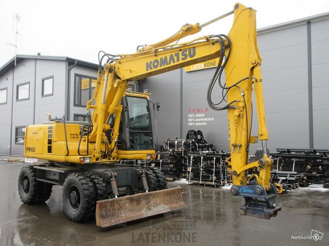 Komatsu PW130-6 Pyöräalustainen Kaivinkone 2