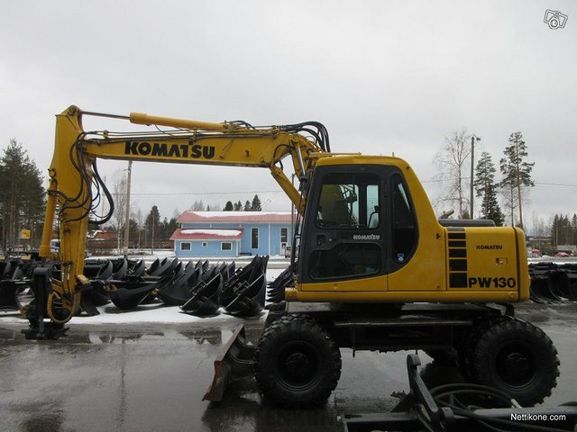 Komatsu PW130-6 Pyöräalustainen Kaivinkone 5