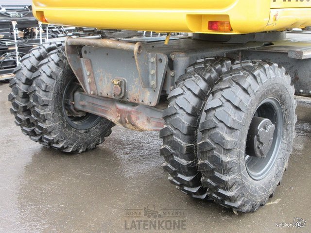 Komatsu PW130-6 Pyöräalustainen Kaivinkone 9