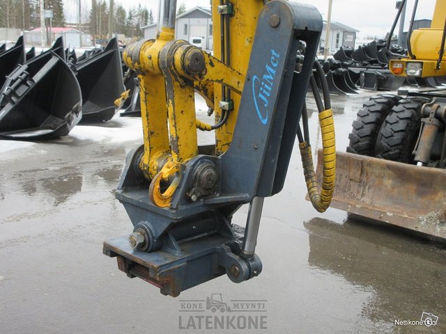 Komatsu PW130-6 Pyöräalustainen Kaivinkone 12