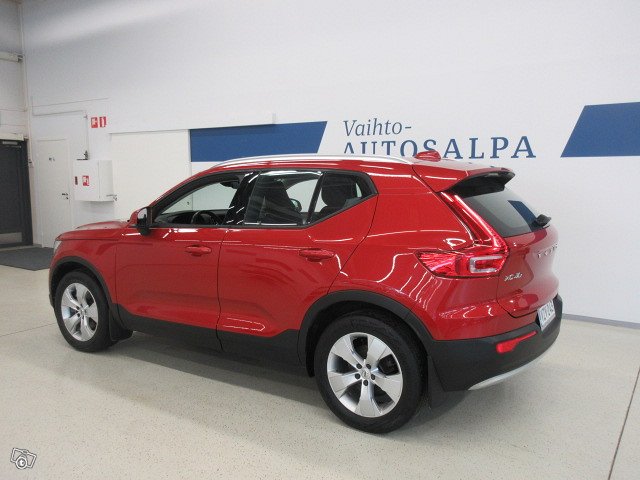 VOLVO XC40 2