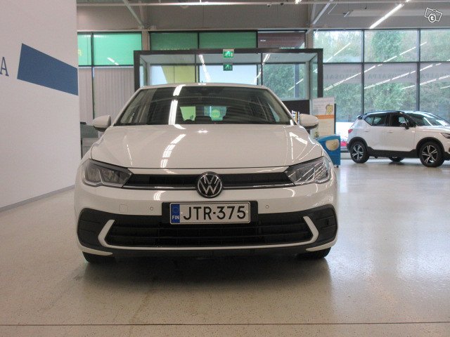 VOLKSWAGEN Polo 6