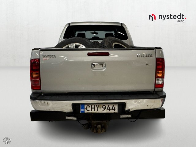 TOYOTA HILUX 4