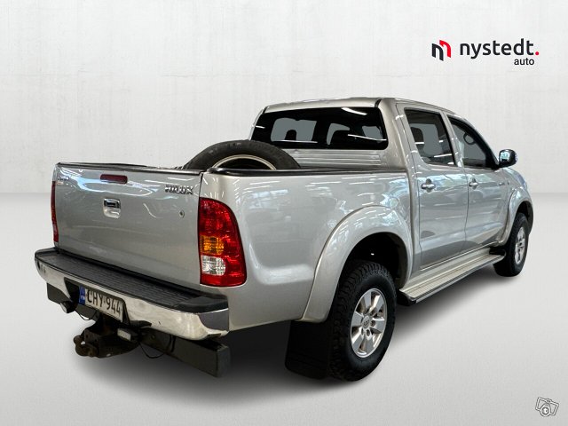 TOYOTA HILUX 5