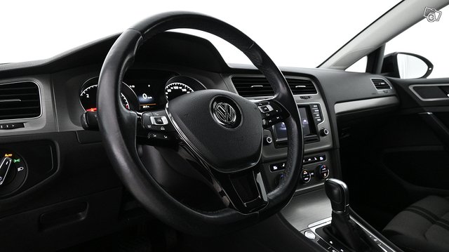 Volkswagen Golf 10