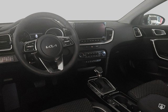 Kia XCeed 13