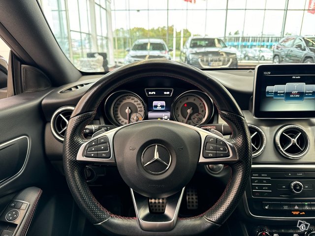 Mercedes-Benz CLA 13