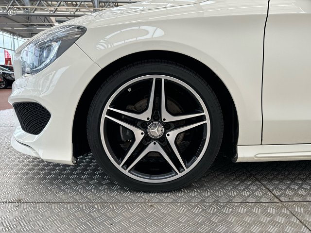 Mercedes-Benz CLA 22