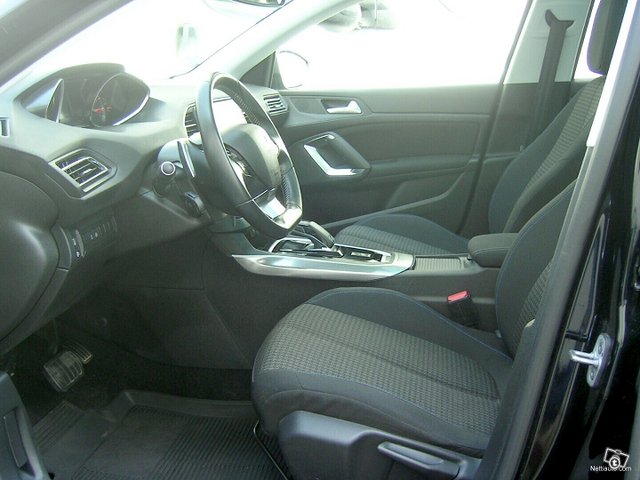 Peugeot 308 5