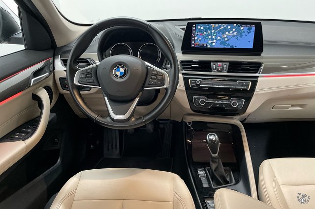 BMW X1 8