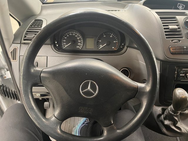 Mercedes-Benz Vito 7