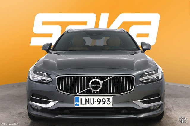 Volvo V90 2