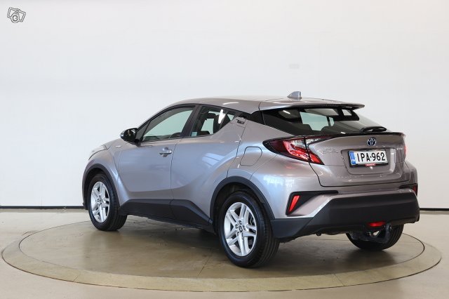 TOYOTA C-HR 7