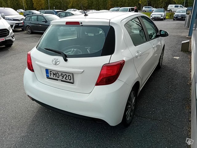 Toyota Yaris 2