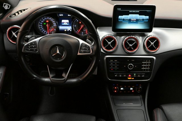 Mercedes-Benz GLA 14