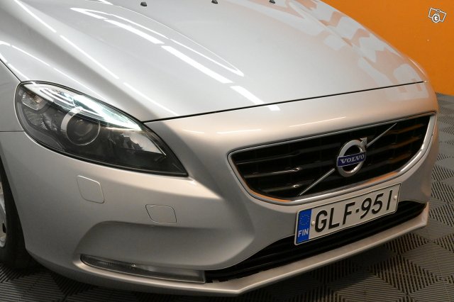 Volvo V40 10