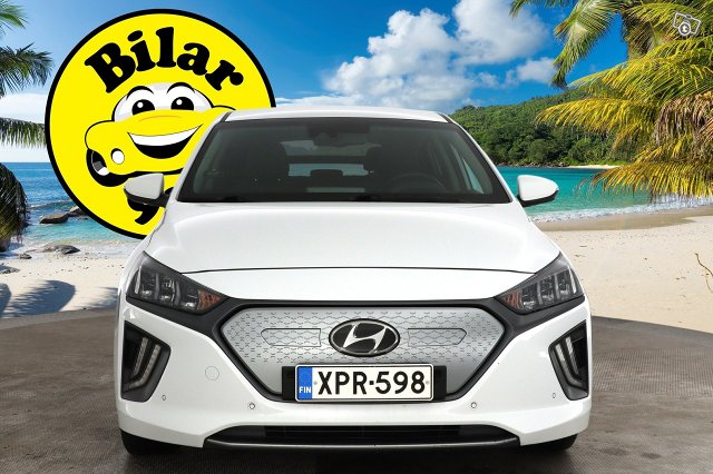 HYUNDAI IONIQ ELECTRIC 8