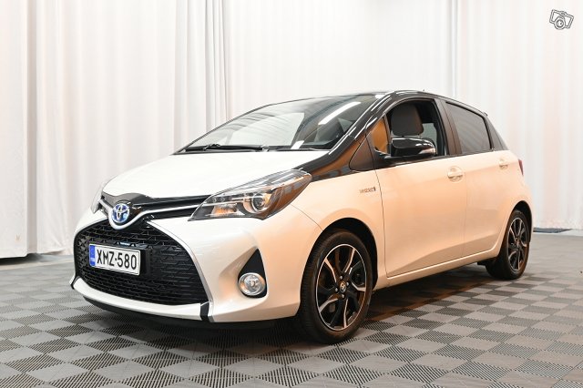 Toyota Yaris 4