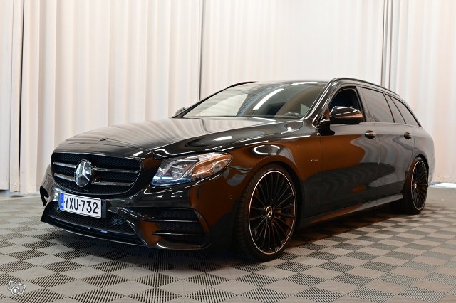 Mercedes-Benz E 4