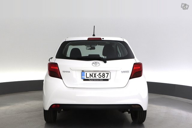 Toyota Yaris 4