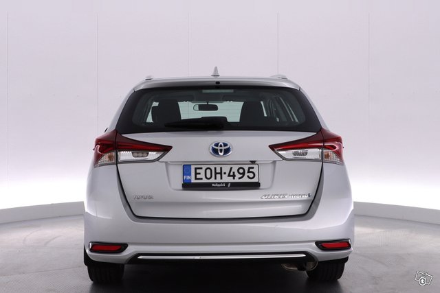 Toyota Auris 7