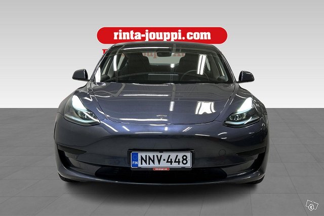 TESLA MODEL 3 2