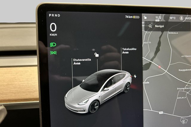 TESLA MODEL 3 20