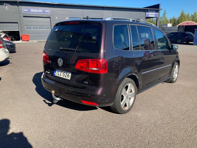 Volkswagen Touran 5