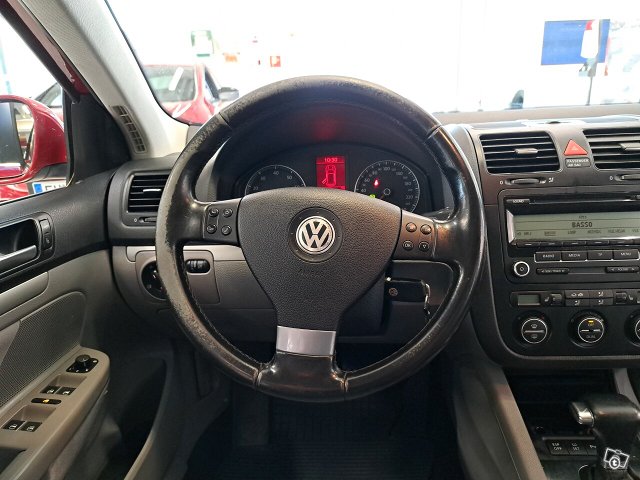 VOLKSWAGEN GOLF 11