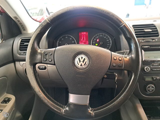 VOLKSWAGEN GOLF 12