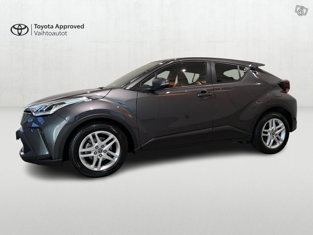 TOYOTA C-HR 2