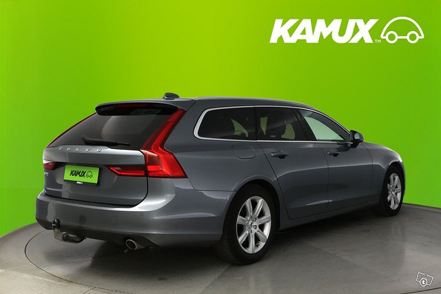 Volvo V90 4